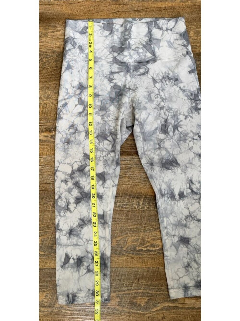 Lululemon Leggings Size 8 Gray White Marble - Picture 7 of 9